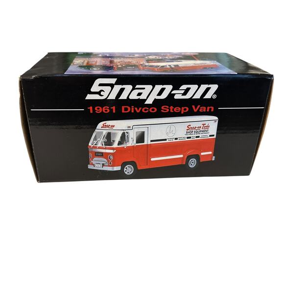 Snap-on 1961 Divco Step Van 1:34 Scale Bank Crown Premiums New In Box Diecast - Picture 1 of 3